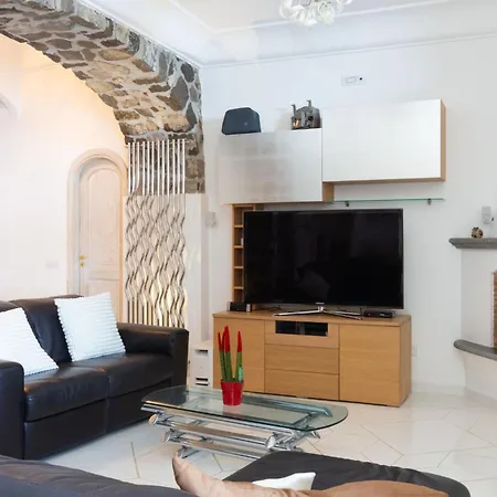 Nannina Bed & Breakfast 4*