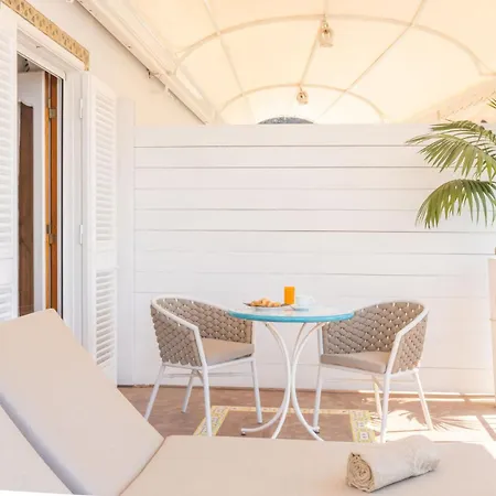 Nannina Bed & Breakfast 4*