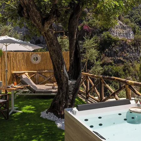Nannina Bed & Breakfast 4*