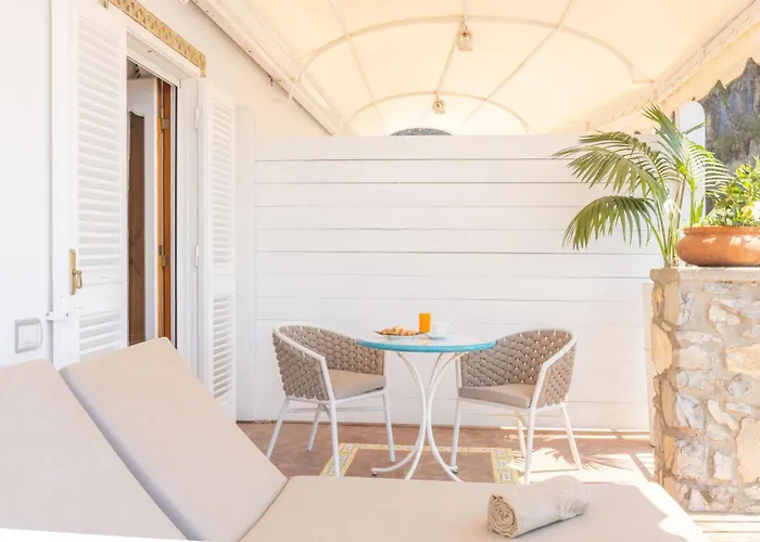 Nannina לינה וארוחת בוקר 4*