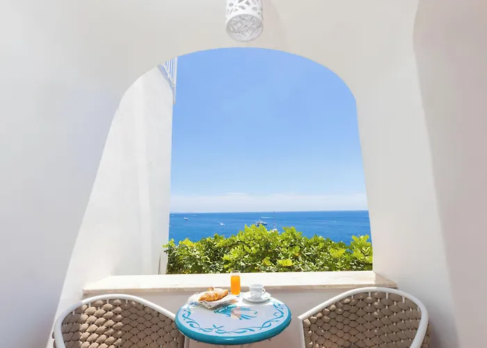 לינה וארוחת בוקר Nannina 4*